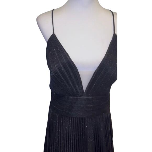 MAC DUGGAL 30725 Black Shimmer Pleated V-Neck Gown Size 20 New w/ Tag MSRP $398 - Picture 10 of 12